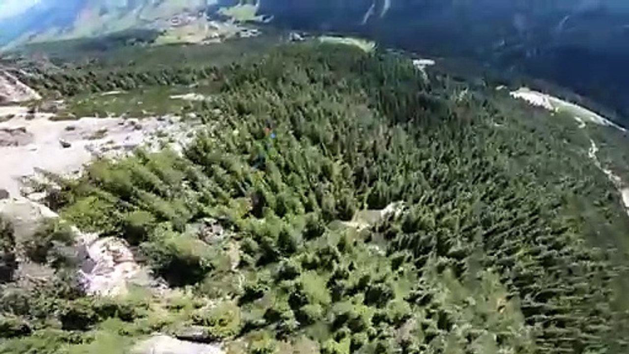 Wingsuit Flight - straight & steep line
