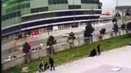 Bisikletiyle okula giden tarih öğretmenine otomobil çarpmıştı, feci kazanın görüntüleri ortaya çıktı