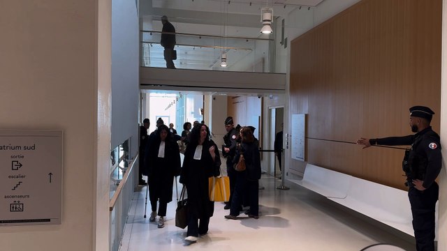 Carla Bruni-Sarkozy et Nicolas Sarkozy arrivant au dernier jour du procès du financement libyen de l'ancien président : ses avocats de l’ancien président vont plaider la relaxe, au tribunal de Paris