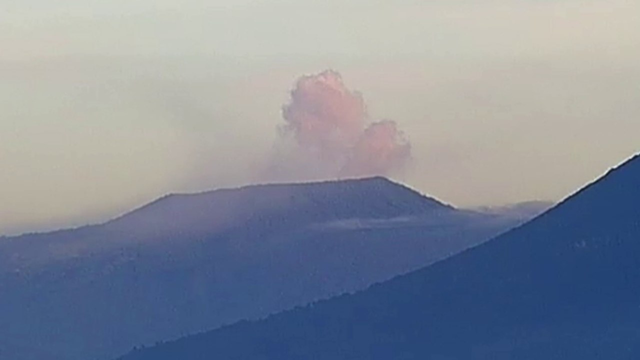 tn7-volcan-poas-hace-erupción-con-pluma-de-mas-de-1500-metros-de-altura-080425