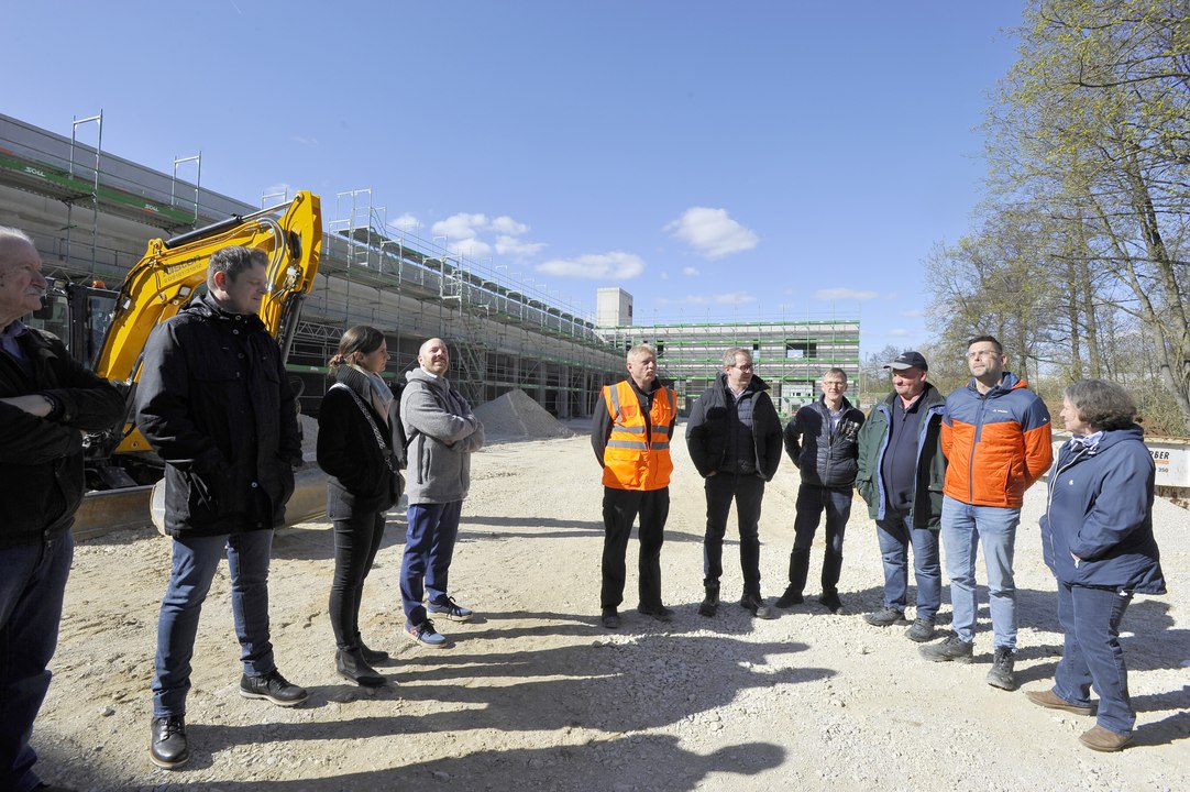 Rundgang durch die neue Hauptfeuerwache in Neumarkt