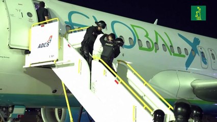 La Corte Suprema de EEUU avala deportar migrantes bajo una ley del siglo XVIII