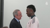 La visita de Florentino Pérez en el hotel de concentración del Real Madrid