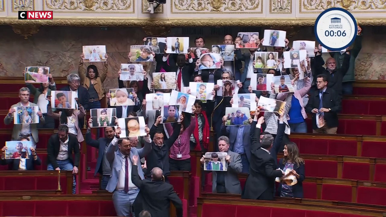 Assemblée nationale : les députés LFI brandissent des photos d’enfants tués à Gaza