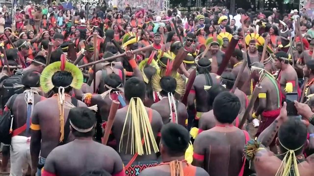 Indígenas acampan en Brasilia en defensa de sus derechos ancestrales