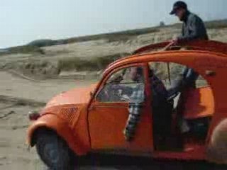 La 2cv des Chtis dans les Dunes de Dunkerque