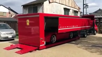 Voilà comment sont livrées les Ferrari... La grande classe