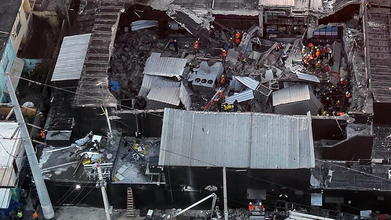 Saint-Domingue : le toit d’une discothèque s'effondre en plein concert, au moins 44 morts