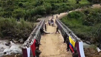 Atacaron 12 veces a militares que reconstruían puente desplomado con explosivos en Cauca