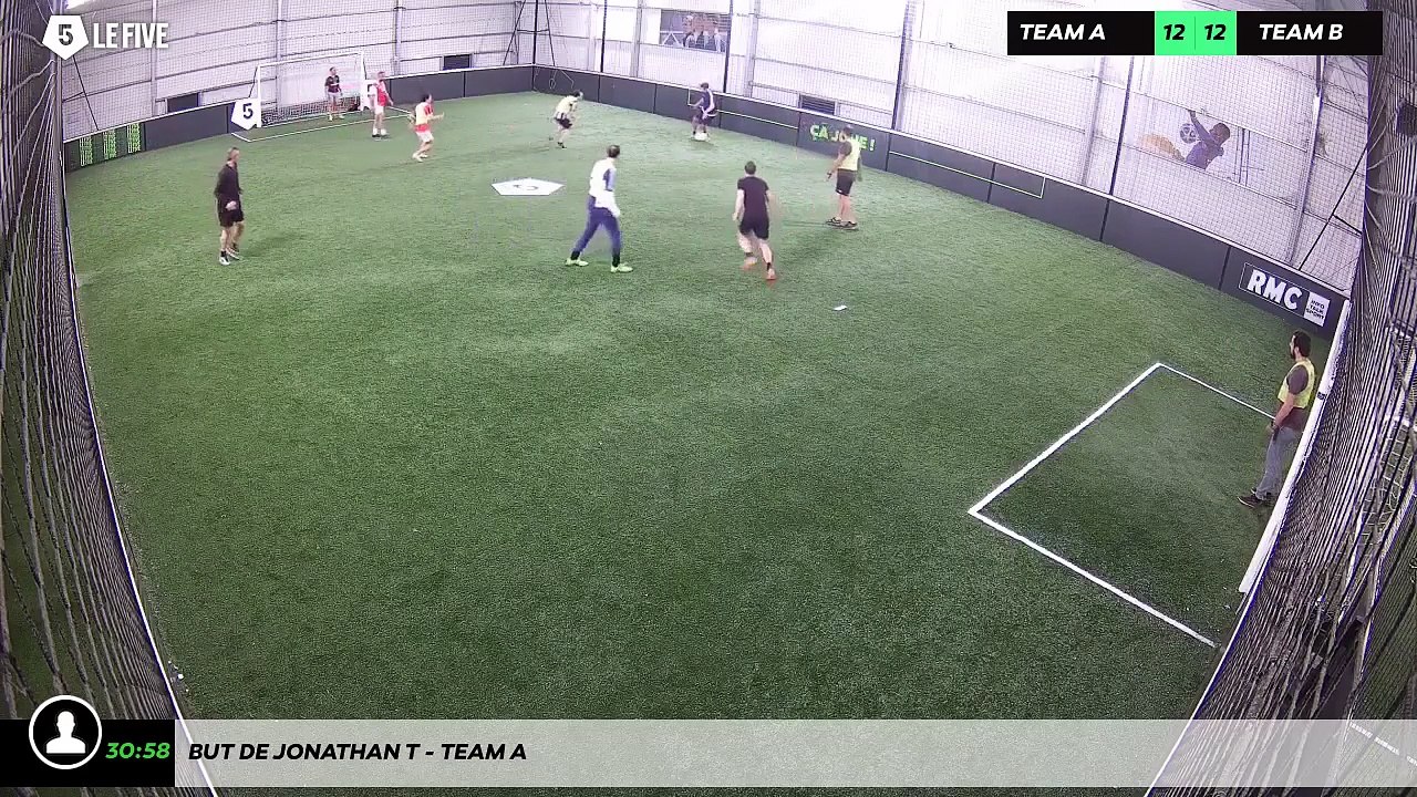 But de Jonathan T - Team A