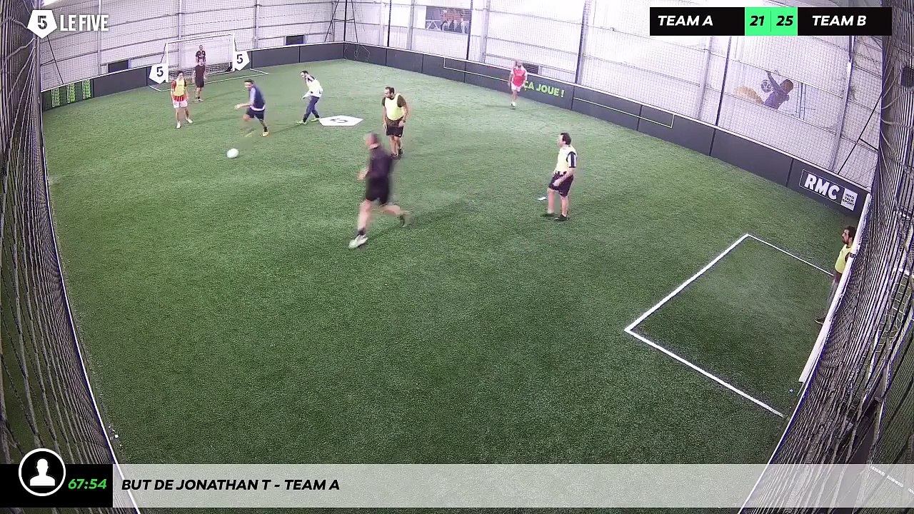 But de Jonathan T - Team A