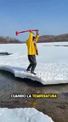¡Congelados pero felices! La pesca más loca del planeta (a -40°C) #shorts