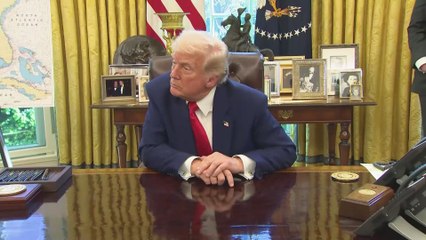 Trump Shows Visible Exhaustion and Frustration After Final Press Question