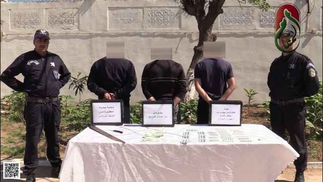 توقيف 3 أشخاص من ذوي السوابق القضائية مع حجز 298 قرص مهلوس من مختلف الأنواع بـ سيدي سالم