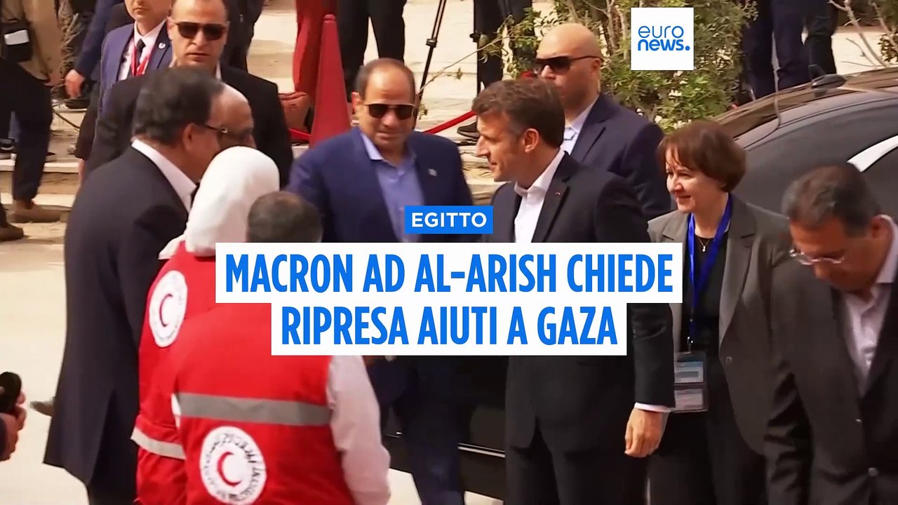 Macron visita gli operatori umanitari egiziani vicino alla Striscia di Gaza e sollecita gli aiuti