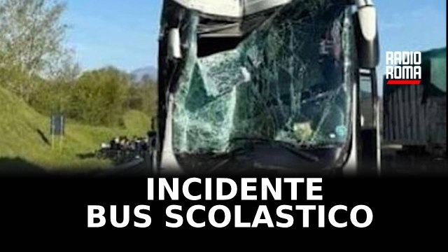 Incidente su A1, bus in gita tampona Tir, 30 bimbi coinvolti
