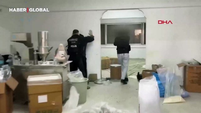 İş yeri değil uyuşturucu imalathanesi! Hem uyuşturucu hem de makinesi ele geçirildi