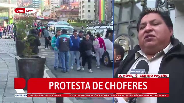 Choferes de La Paz se movilizan ante el anuncio de promulgación de la ley del Concejo para congelar los pasajes