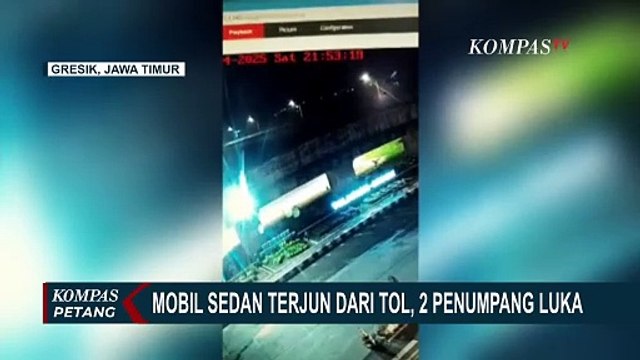 Detik-detik Mobil Sedan Terjun Bebas dari Tol Gresik, 2 Penumpang Luka-luka