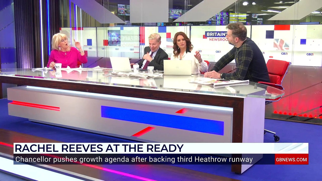 HAVE YOUR SAY: Do you support Universal Studios amusement park in Britain? COMMENT NOW