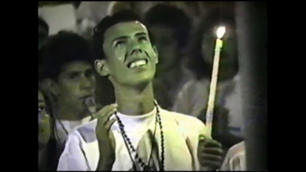 MILAGRE DA CHAMA DA VELA QUE NÃO QUEIMOU A MÃO DO VIDENTE MARCOS TADEU EM 7.11.1