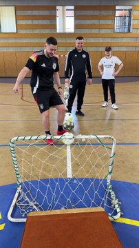 Marque ou SORS ! 😅