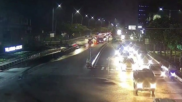 Tragedia sfiorata: segue il navigatore di Google Maps e precipita con l’auto dal viadotto