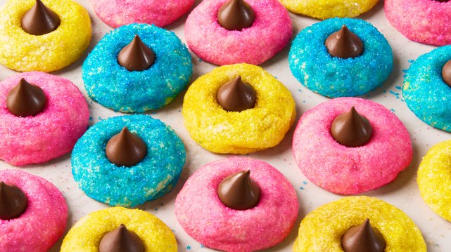 Peeps Kiss Cookies Take Inspo From Our Favorite Easter Treat