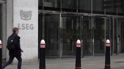 Sadiq Khan calls for calm over US tariffs