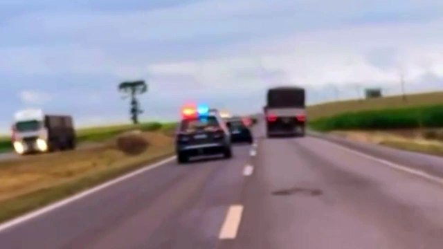 Perseguição na BR-277, no Paraná, resulta em apreensão de quase 1 tonelada de maconha