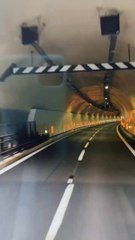 > "یہ ویڈیو ایک زبردست ڈانس پرفارمنس پر مبنی ہے ج