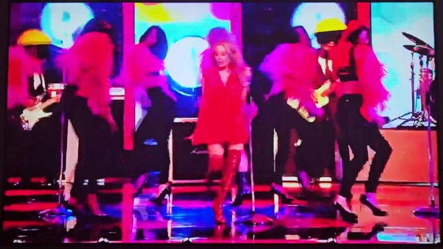 KYLIE MINOGUE - Better Than Today (The Royal Variety Performance 2010)