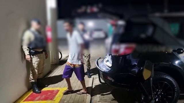 Rotam fecha ponto de tráfico de drogas no Santa Cruz e detém jovem em flagrante