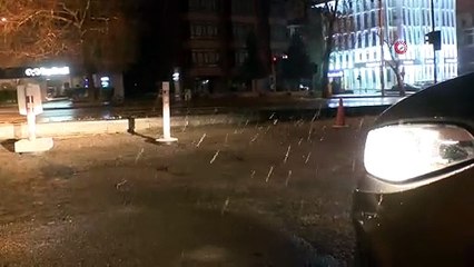 Ankara'da nisan ayında kar yağışı