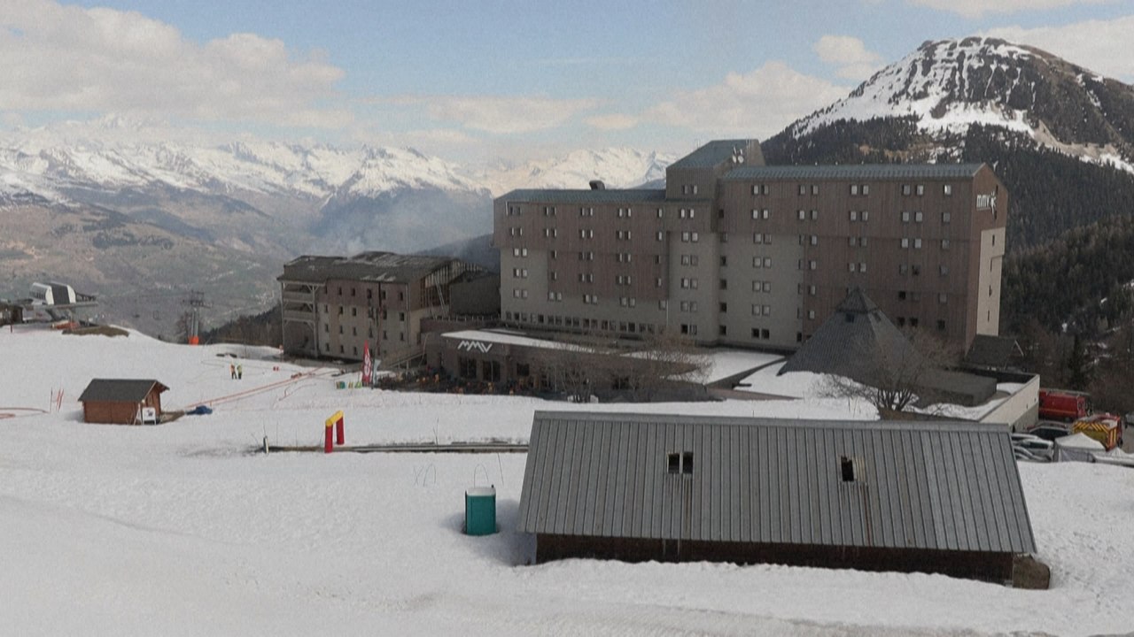 Savoie: incendie dans un hôtel de La Plagne, près de 500 personnes évacuées