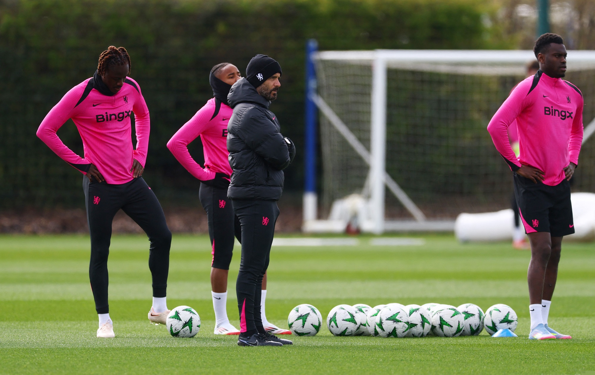 AR 09 CHELSEA PREVIEW OOV
