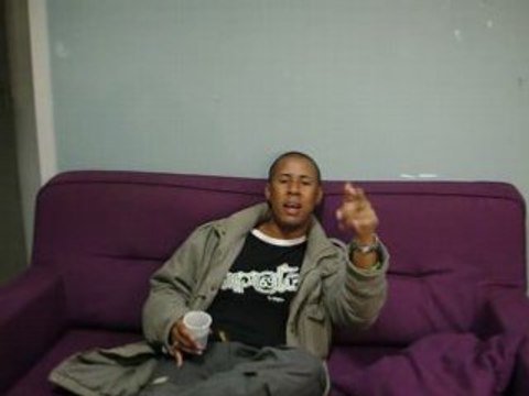 rasamson delire freestyle dans loge concert casus,rohff,tlf