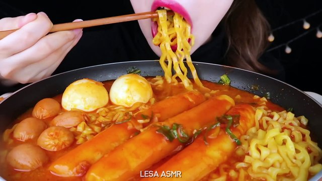 ASMR SOUPY FIRE NOODLES, GARAETTEOK TTEOKBOKKI, CHEESE PORK CUTLET EATING SOUNDS MUKBANG 먹방 咀嚼音