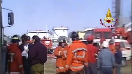 Moby Prince, un disastro senza precedenti. Il video dei vigili del fuoco