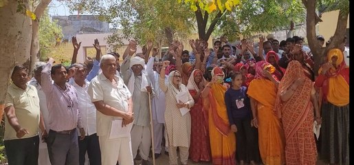 नई पंचायत में शामिल करने का विरोध