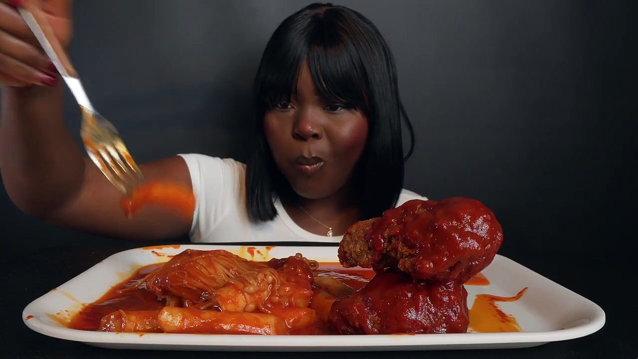 ASMR CHICKEN WINGS,SPICY RICE CAKE, ENOKI MUSHROOM MUKBANG (NO Talking) _Slurpy Sticky Eating Sounds