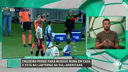 Cicinho aponta problemas no elenco do Cruzeiro: ‘Tem muito ego!’