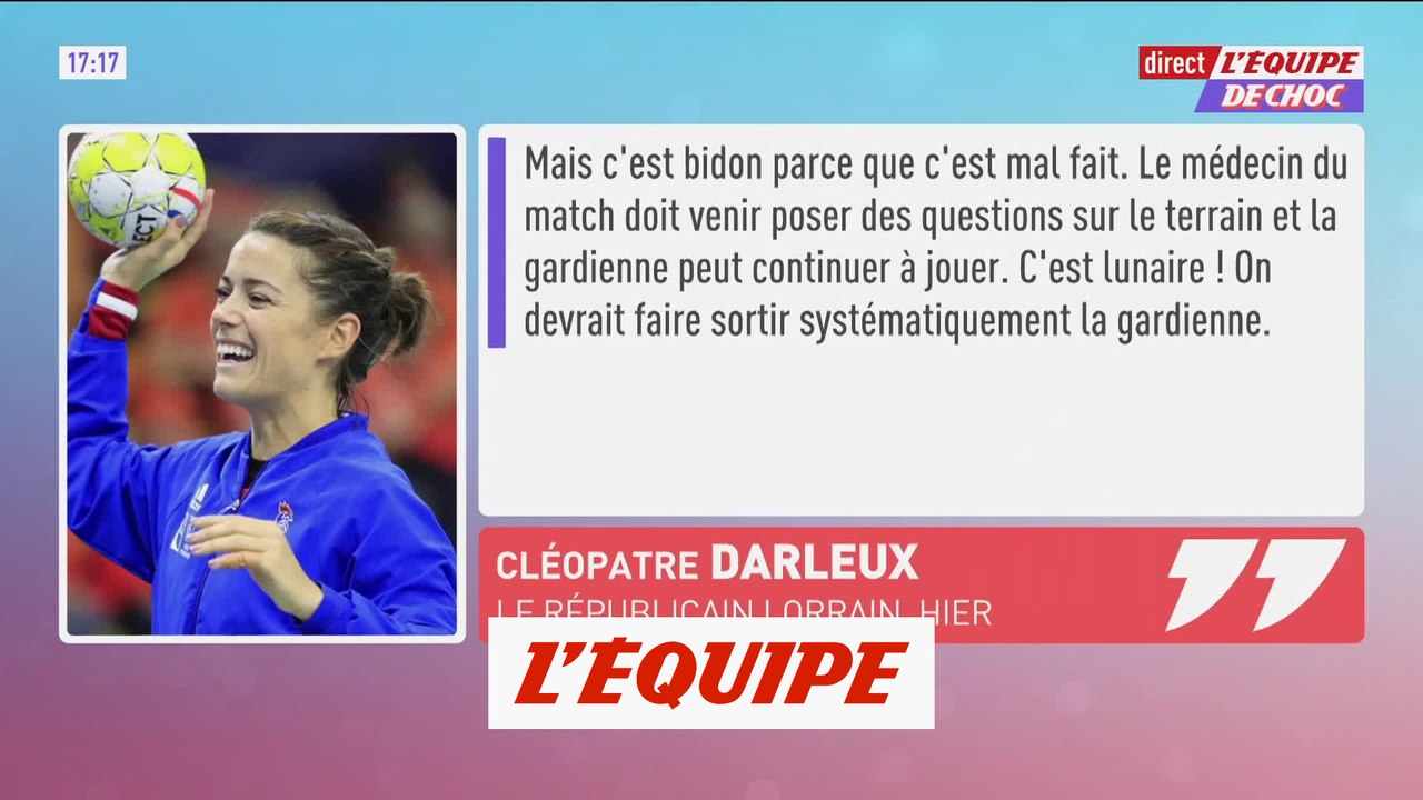 Cléopatre Darleux remontée contre l'absence de protection face aux chocs à la tête - Hand - Bleues