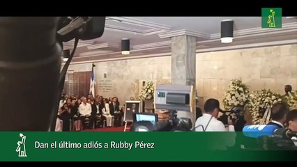 Dan el último adiós a Rubby Pérez