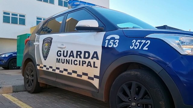 Andarilho que foi denunciado por mostrar as partes íntimas no Calçadão é detido pela GM