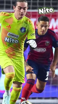 Nuestros amigos de Nito nos traen una edición especial de ¿Quién es quién? con Julio Torres.🧤🔥 Entre risas y bromas, el arquero de Los Aliens nos contó desde quién cocina mejor hasta quién es el mejor cantante #NITO #Bimbo #KINGSLEAGUE #FUTBOL