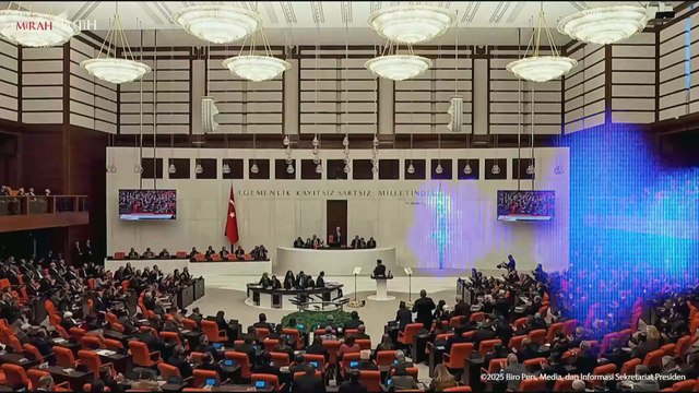 Momen Presiden Prabowo Terima Standing Ovation usai Pidato di Parlemen Turkiye