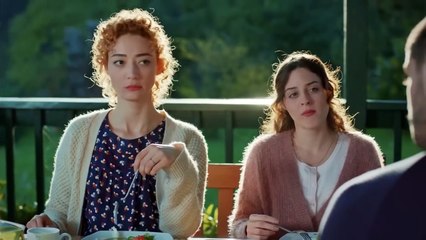 44. Estado Civil: Complicado (Iliski Durumu: Karisik), en español