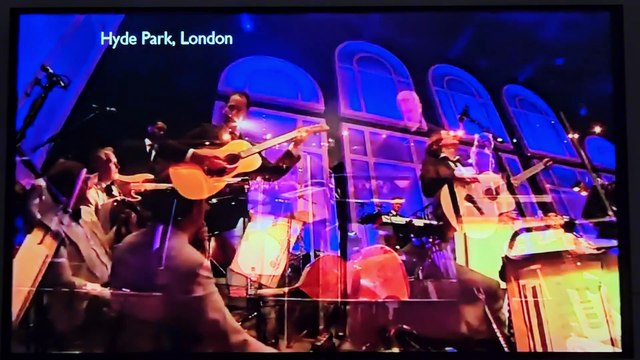 KYLIE MINOGUE - Flower (Proms In The Park 2012)