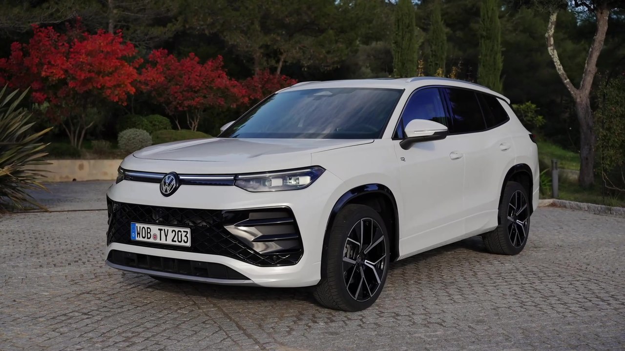 The all-new Volkswagen Tayron Design Preview in Oryx White